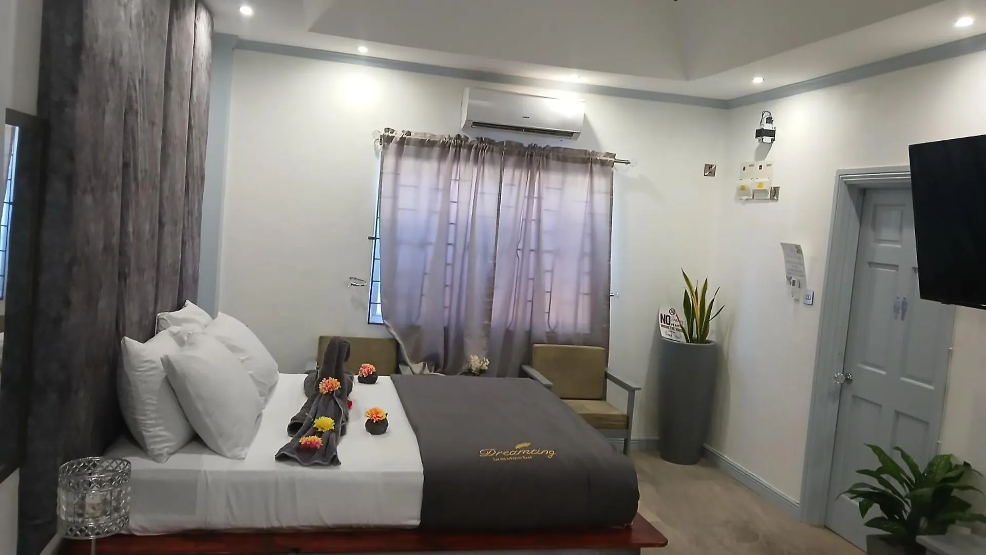 Quaint Studio Apartment In Soufriere From Claviers Saint Lucia